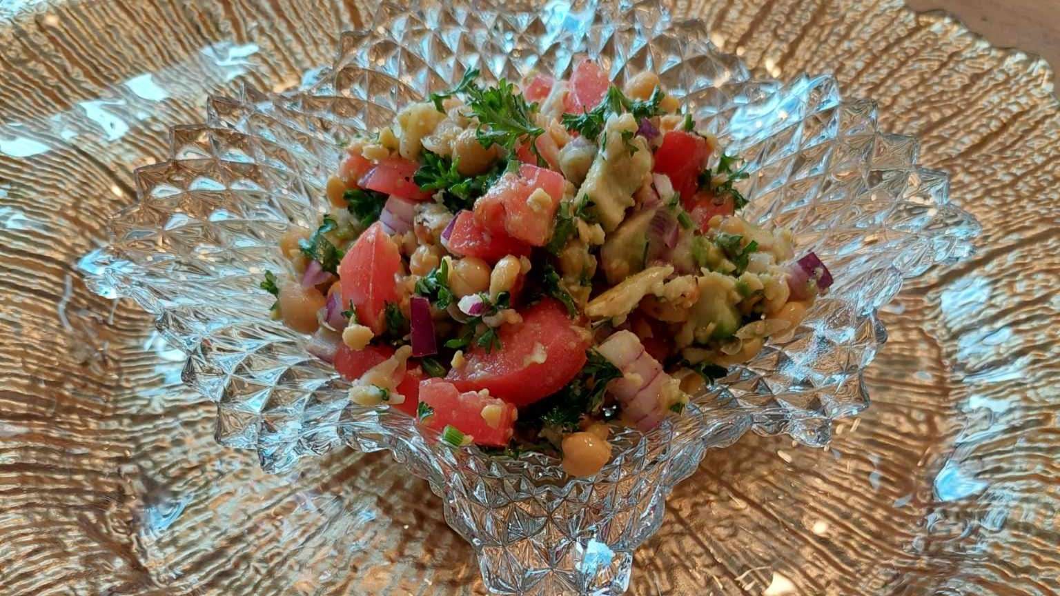 Protein-Packed Chickpea Guacamole (10 Min, Vegan)